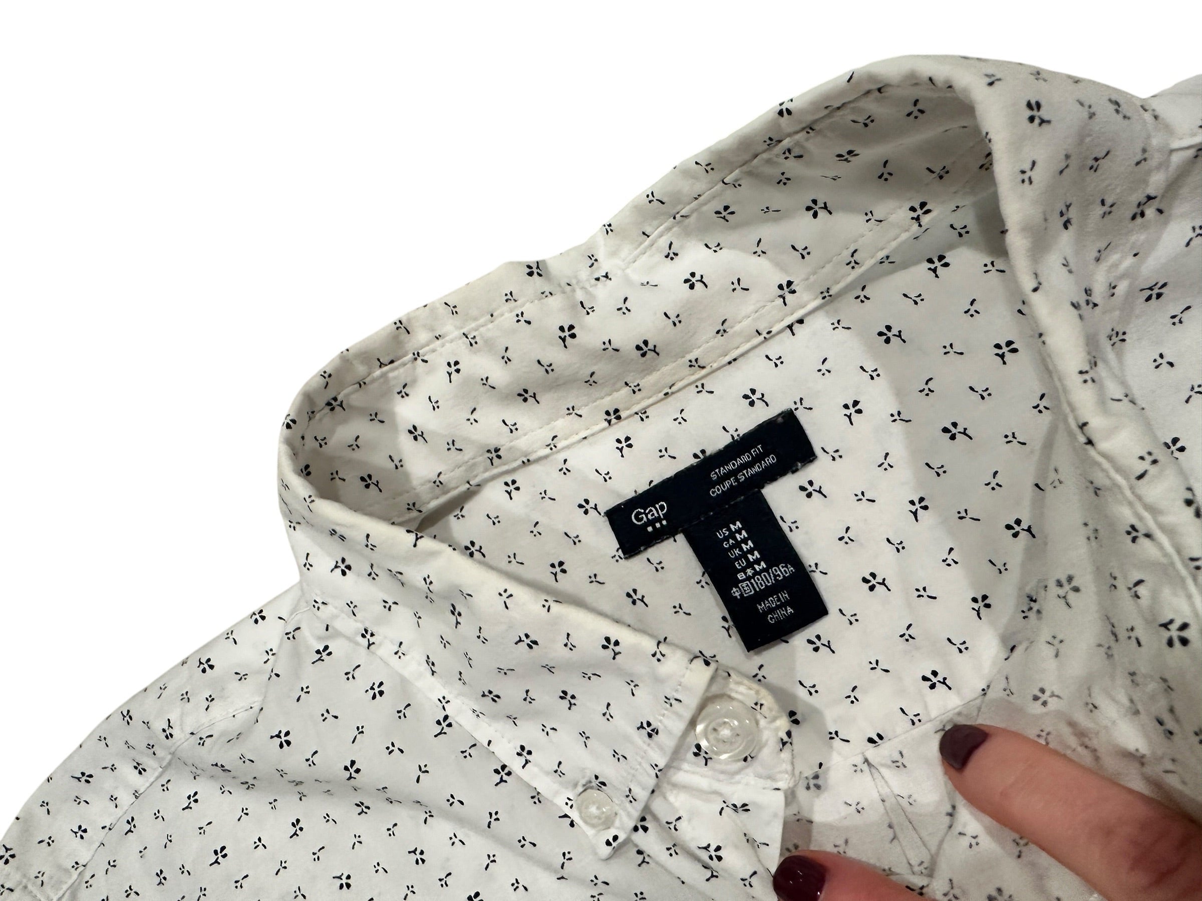 Size Medium - Gap Long Sleeve Shirt